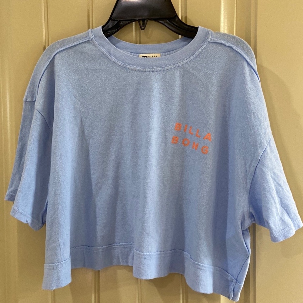 Women’s Cropped Top by BillaBong Brand. NWOT!